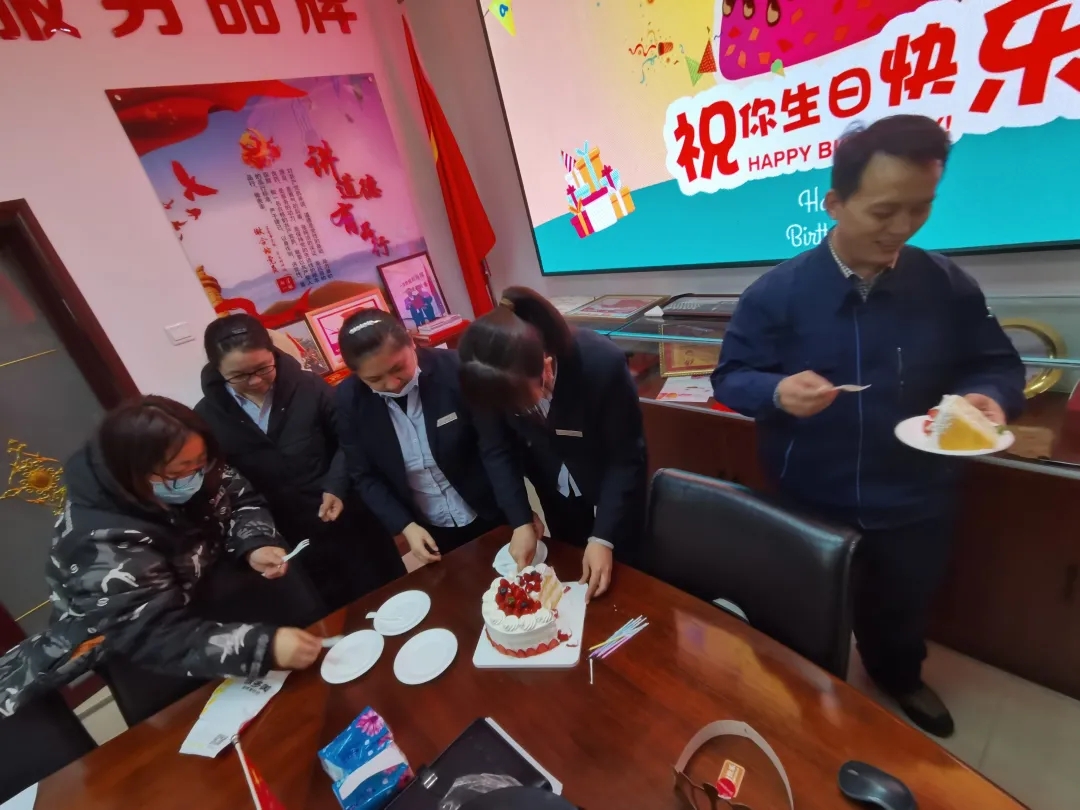 6a8a3484676ddf1a006147ddf9f57444-sz_3122119.webp.jpg 6a8a3484676ddf1a006147ddf9f57444-sz_3122119.webp.jpg